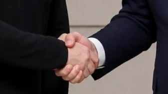 Kanada ve Kazakistan arasında ekonomik iş birliği görüşmesi
