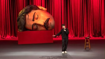 Deniz Göktaş'tan Mizah Dolu Yeni Stand-Up Gösterisi: 24 Saat İçinde Yüz Bin İzleyiciye Ulaştı!