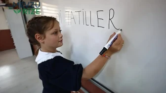 Karneler Ne Zaman Dağıtılacak? 2026 Yaz Tatili Öncesi Okul Kapanış Tarihleri Açıklandı!
