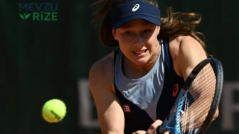 Zeynep Sönmez çim kort sezonuna galibiyetle başladı