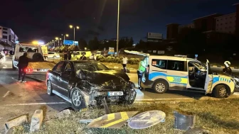 Kastamonu’da İki Araç Çarpıştı: Dört Kişi Yaralandı!