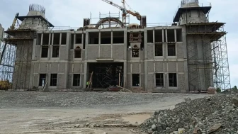 Rize'de Viyadük Altı Yaya Geçişlerinin Kapatılması Tepki Çekti: “Vatandaş Sahilden Koparıldı”