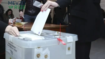 Ermenistan'da halk parlamento seçimleri için sandık başına gidiyor