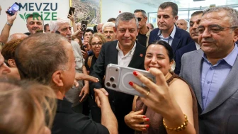 Özgür Özel, Diyarbakır'da: Yurttaşlardan yoğun ilgi