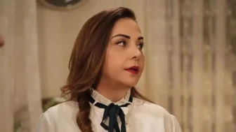 Çiçek Dilligil: Hayatı, Ailesi ve Mesleğiyle Tanınan İsimÇiçek Dilligil, Türk sanat camiasında dikkat çeken bir isimdir