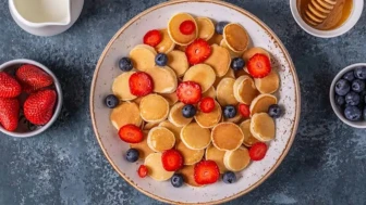 Lezzet Dolu Her Bite: Yumuşacık Mini Pankek Tarifiyle Kahvaltılarınızı Şenlendirin!