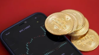Kripto Piyasalarda Sarsıntı: Bitcoin 60 Bin Dolar Eşiğini Aşağıya İndi!