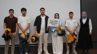 RTEÜ Sağlık Hizmetleri Meslek Yüksek Okulu'nda mezuniyet coşkusu