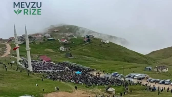 Gümüşhane'nin 1800 metre yükseklikteki yaylasında düzenlenen "Kadırga Otçu Şenliği" coşkuyla kutlandı.