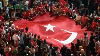 14 Temmuz Yarım Gün Mü, 15 Temmuz Resmi Tatil Mi? Cevaplar Burada!