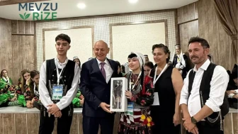 Akçaabat Belediyesi'nden Halk Oyunlarıyla Büyüleyen Gösteri!