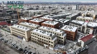 Darende'de Esnaflar Güvenli İş Ortamlarına Adım Atıyor: Yeni Çarşı'nın İnşaatında İlerleme Yüzde 85'e Ulaştı!