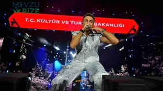 Sakarya Kültür Yolu Festivali'nde Sefo etkisi: Gençler Millet Bahçesi'ni akın akın doldurdu!