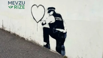 Brighton'da ortaya çıkan "kalp çizen polis" resminin Banksy'e ait olduğu düşünülüyor