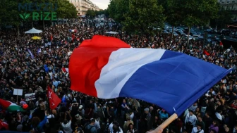 Hollande’ın Geri Dönüşü Endişe Veriyor mu?
