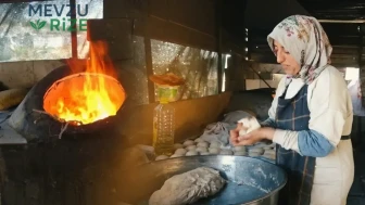 Hatay'da Alevlerin İçinde Ekmek Mücadelesi: 35 Derecede Tandırda 100 Dereceye Dayanıyorlar!