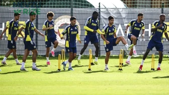 Beşiktaş'tan Sürpriz Transfer Girişimi: Fenerbahçe'nin Yıldızına Kanca Atıldı!