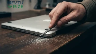 Keskin Kenar Sorunu: MacBook Kullanıcıları Bilek Ağrısından Kurtulmak İçin Çözüm Arıyor!