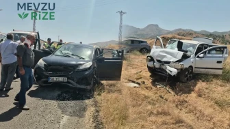 Bingöl'de korkunç trafik kazası: İki araç kafa kafaya çarpıştı, 10 yaralı!