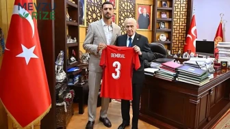 Bahçeli, Milli Futbolcu Demiral'ı Makamında Ağırladı