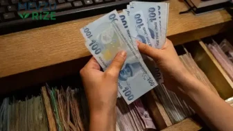 Milyonlarca Vatandaşın Beklentisi: Zamlı Memur ve Emekli Maaşları Hangi Tarihte Hesaplara Geçecek?