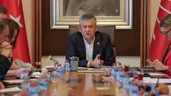 Özgür Özel'den kritik toplantılar: Gündem yeni parti
