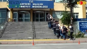 Yapay Zeka Destekli Sınav Dolandırıcılığına 6 İlde Baskın: 20 Kişi Gözaltında!