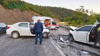Kastamonu Küre'de Trafik Kazası: İki Otomobil Çarpıştı, Dört Kişi Yaralandı!