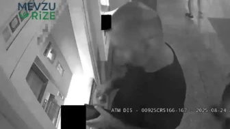 ATM'nin bırakmış olduğu parayı kapıp kaçtı: O anlar güvenlik kamerasına yansıdı