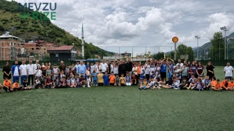 Çağlayanspor'un Öncülüğünde Anlamlı Turnuva: Camiler Futbol Sahasında Bir Araya Geldi