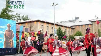 Dede Korkut Şölenleri'nde Halk Dansları ve Müzik Performansları Büyük Coşku Yaratıyor!