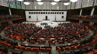 Bombalar susturamadı! Gazi Meclis 15 Temmuz'da destan yazdı