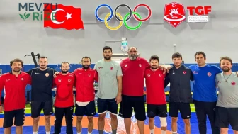 Milli Güreşçiler, Budapeşte'de Altın Madalya İçin Mücadele Veriyor!