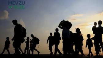 İzmir'de Yasa Dışı Göçmen Operasyonu: 89 Kişi Yakalandı