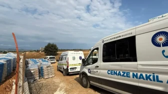 Antalya'nın Serik ilçesinde trajik iş kazası: Beton blokun altında kalan işçi hayatını kaybetti