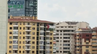 "Trump'ın Ankara'daki Otelinin Karşısında Filistin Bayrağı Dikkat Çekti"