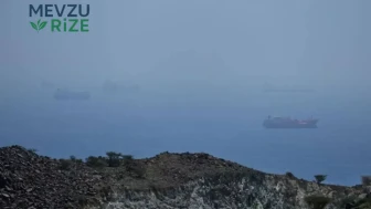 İran'dan Şok İddia: ABD, Hürmüz Boğazı'ndaki Kritik Lark Adası'nı Hedef Aldı