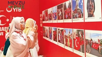 Gençler, Demokrasi Adası'nda Birlikte Güçleniyor!