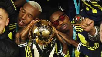 Fenerbahçe’nin Parlayan Yıldızı Ayrılığını Duyurdu: Şimdi Gözler Yönetimde!