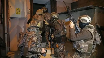İstanbul Merkezli 12 İlde Dev Operasyon! Kırmızı Bültenlik Çetelere Ağır Darbe Vuruldu!