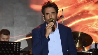 Mahsun Kırmızıgül, Yeni Albüm Çalışmalarını ve Müzik Endüstrisini Değerlendirdi!