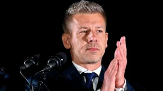 Péter Magyar kimdir? Nereli? Kaç yaşında? Eşi kim?