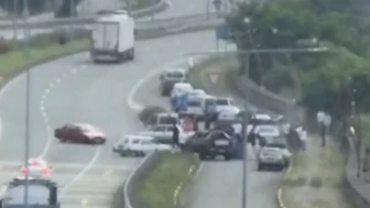 Rize Ardeşen’de Düğün Konvoyu Drifti: Trafik Güvenliği Tehlikeye Atıldı!