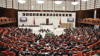 Uzman Erbaş Yasası Resmi Olarak Yürürlüğe Girdi: Sözleşmeli Erler İçin Kamu İstihdamı Müjdesi!