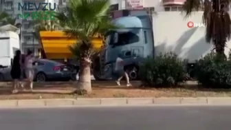 Mersin'de Tır ve Otomobil Sürücüsü Arasındaki Gergin Anlar Güvenlik Kameralarına Yansıdı