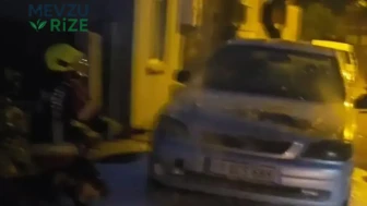 Balıkesir Sındırgı'da Otomobil Yangını: Araç Kül Oldu!