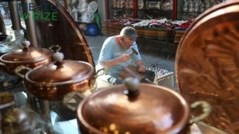 Tarihi Kemeraltı Çarşısı, Trabzon'un ticaret geleneğini yaşatıyor