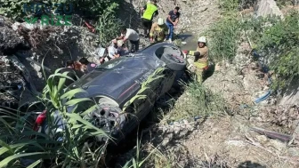Hatay'da otomobil kazası: İki kişi yaralandı