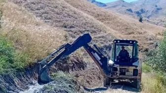 Çatak’ta 6 Kilometrelik Sulama Kanalı Açıldı: Su Tarım Arazilerine Ulaştı