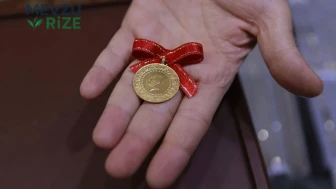 Altın Fiyatları Zirve Noktasından Gerileme Gösterdi